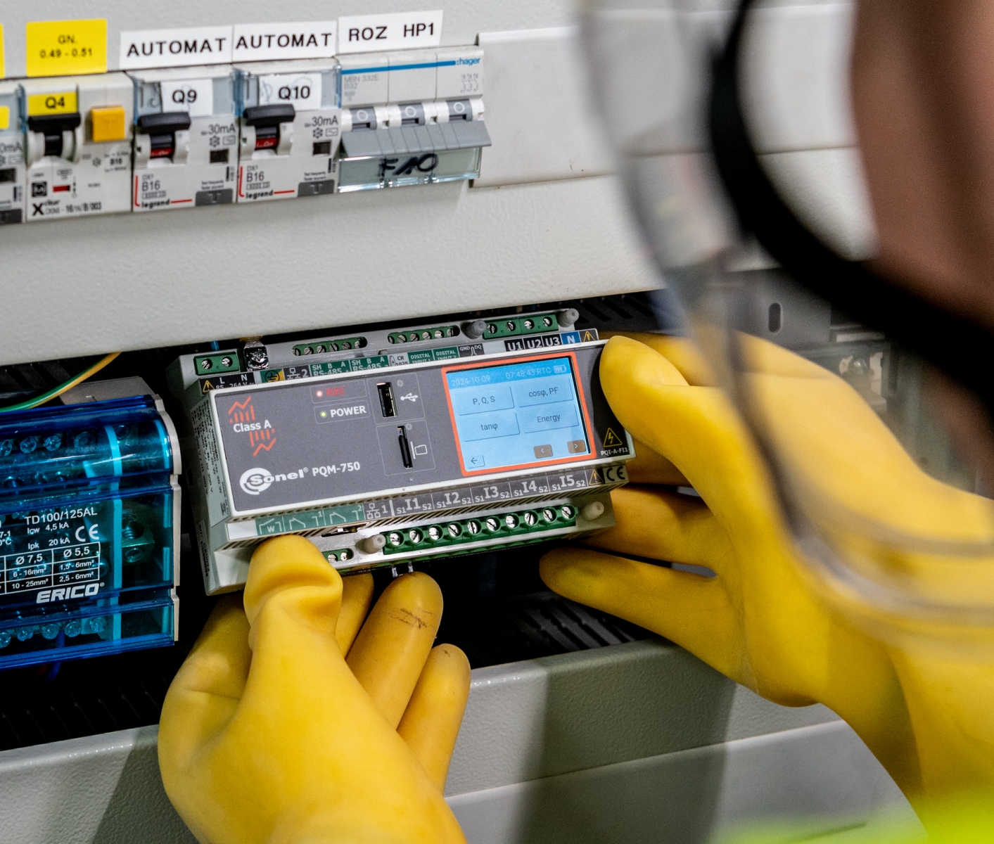 Continuous power quality monitoring with the Sonel PQM-750 stationary analyser